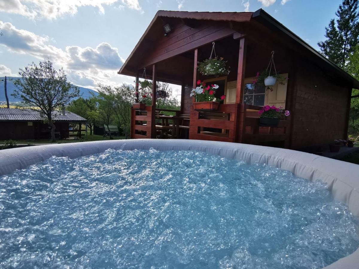 Cottage La Sierra With Jacuzzi كورينيتسا المظهر الخارجي الصورة