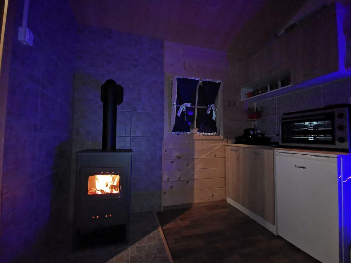 Cottage La Sierra With Jacuzzi كورينيتسا المظهر الخارجي الصورة